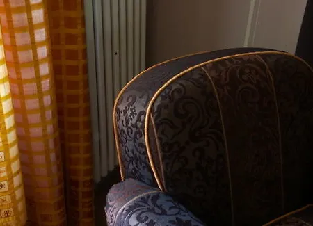 伊莎贝拉旅馆 *